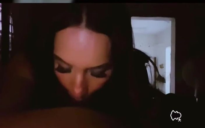 Allison-Nopor: Une trans suce la bite d’une hétérosexuelle pour la première...