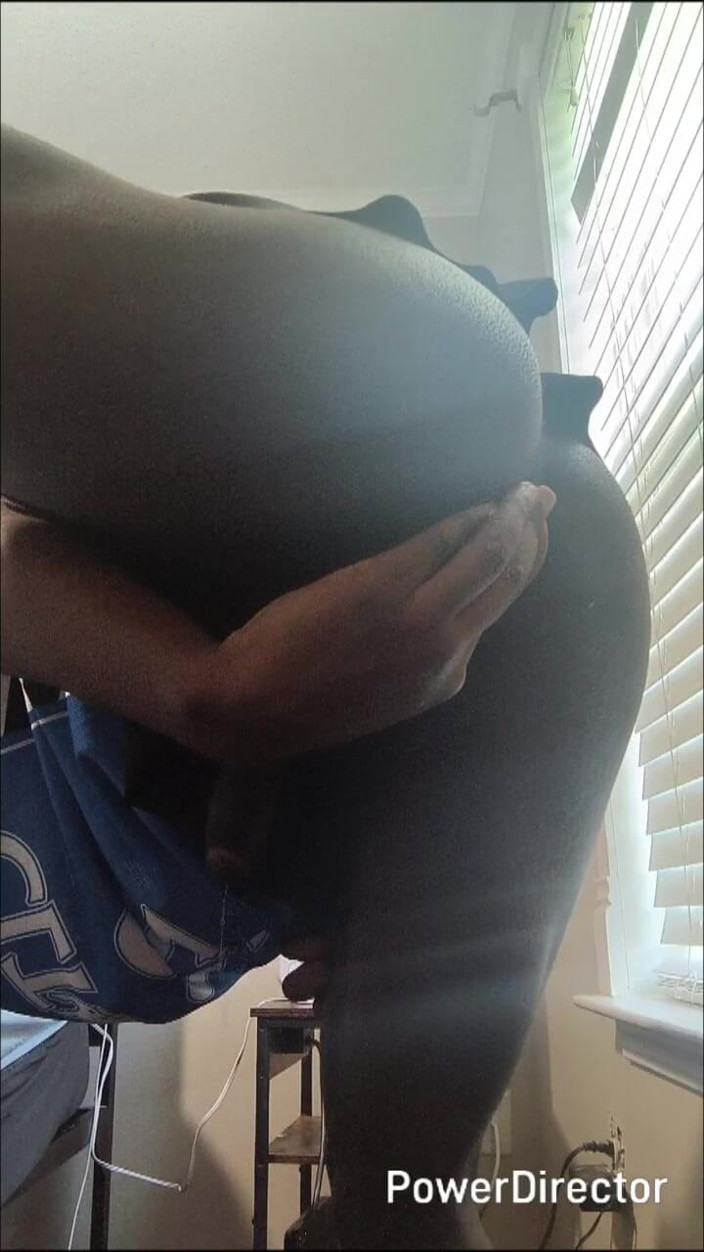 DaBlackFemboy: Femboy Addicted to Farting and Creaming Non-stop From Huge Dildo