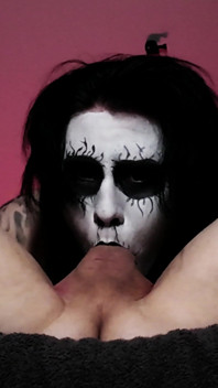 Black Metal Goth Deepthroats so Good That She Gets Two Throatpies