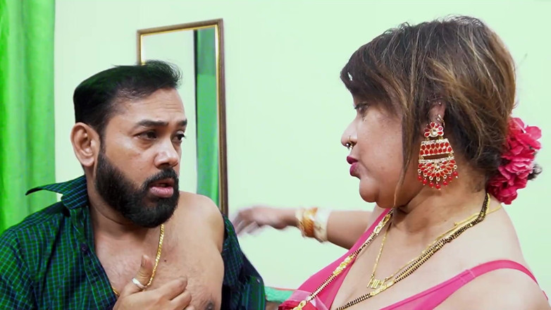 Queen star Desi: Lady House proprietara tainentului ei, sex dur, squarting