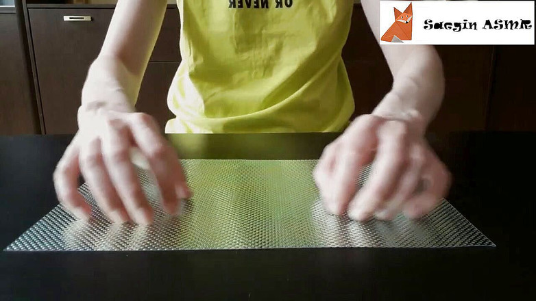 Saegin: 1[ASMR] 划伤纹理床单（不说话）