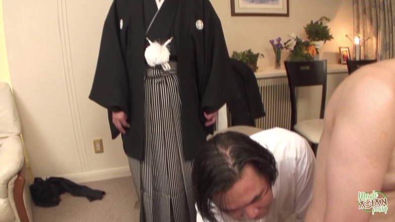 Magic Asian Pussy: 그녀가 항상 경험하고 싶었던 것이고 이제 그녀에게 기회가 생겼습니다.