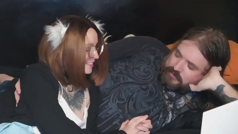 Haven Moss: La Moglie Cosplay Ha Sorpreso Il Marito a Giocare Giocherellona