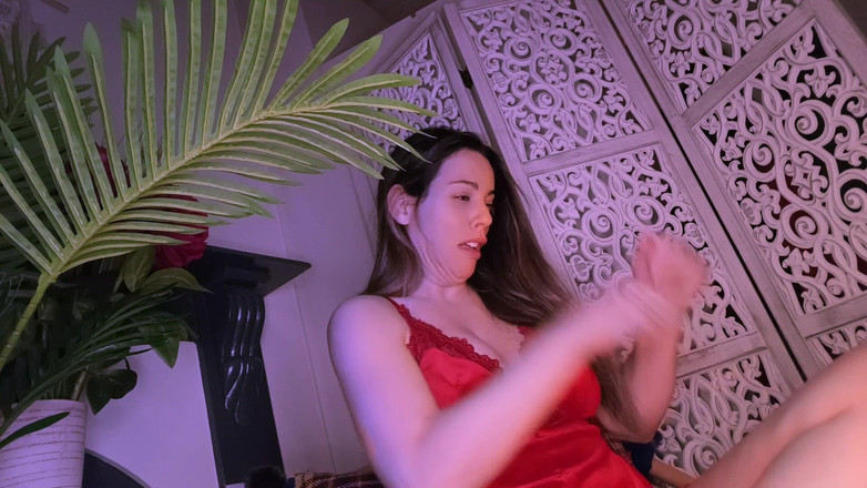 Annika Rain: Stiefmoeder is bang voor spinnen