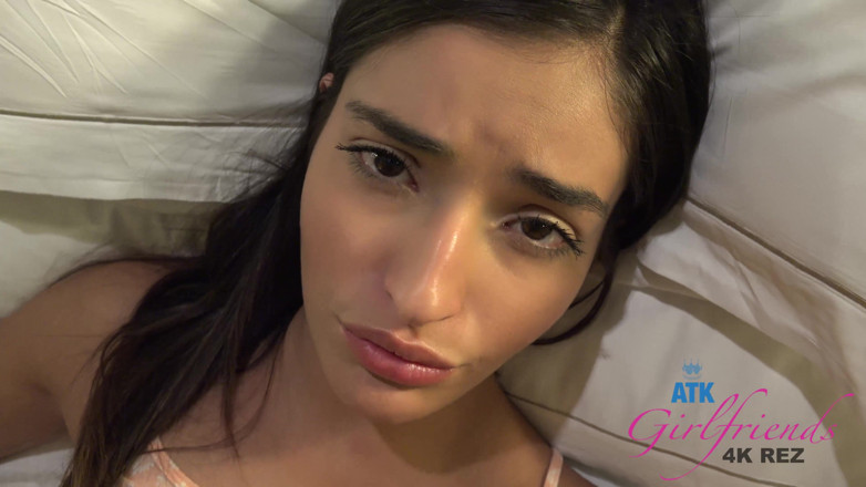 ATK Fans (Girlfriends): Emily wil een pik in haar kont