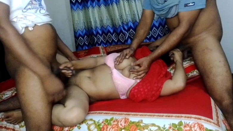 BanglaSexy24: Užijte si sex ve třech v hardcore šukání bangladéšské dívky s...