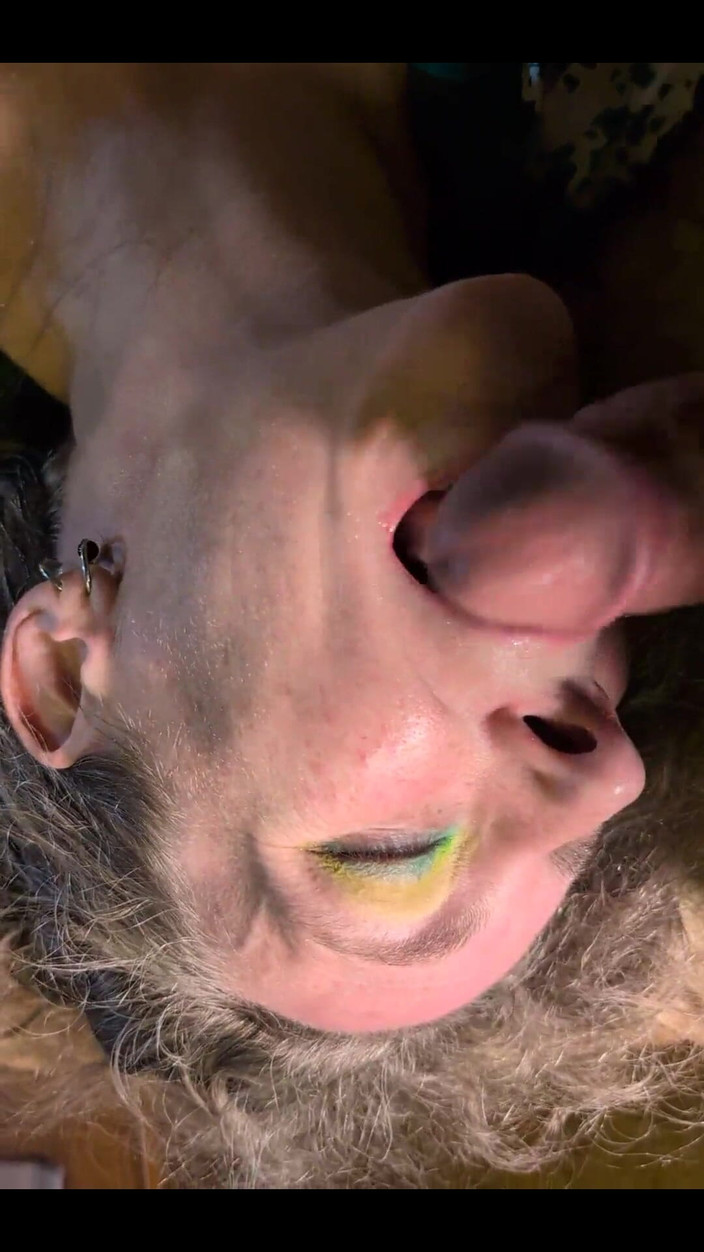 Elaras Pan: Смокче мій член, поки вона оргазмує від свого вібратора