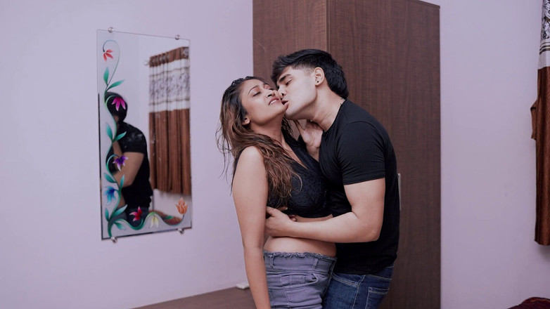 HotMaal69: Hot Indian Bhabhi Ko Piche Se Pakad Kar Gaand Chudai...