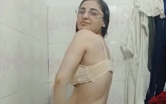 MehwishAly: मेरा czn मेरे प्रशंसकों के लिए वीडियो बना रहा है 1