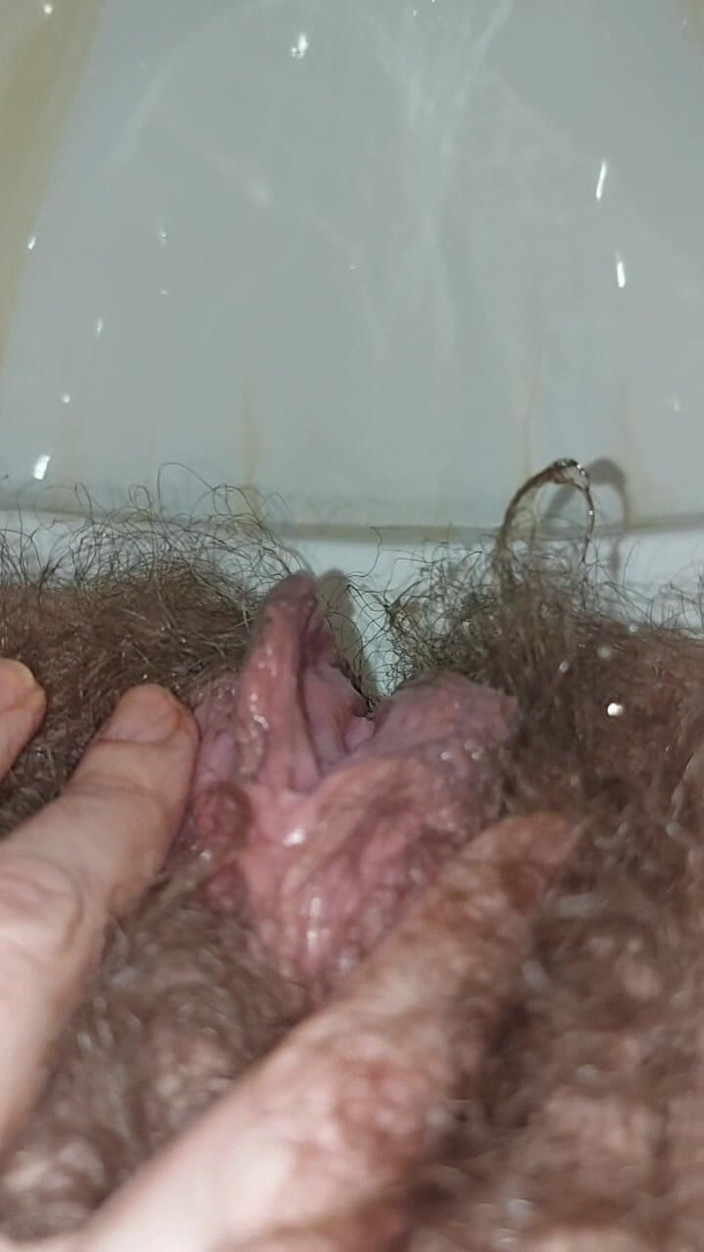 GinnaGg: Una corriente fluye a través de mi cabello