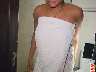 Afro fuck queens: Vino să faci duș cu mine.
