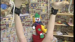Sweet Kim展示束缚姿势软剪辑