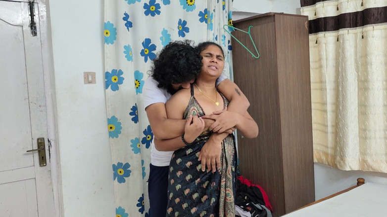 Vaigavarun45: Couples, sexe romantique dans une chambre d’hôtel