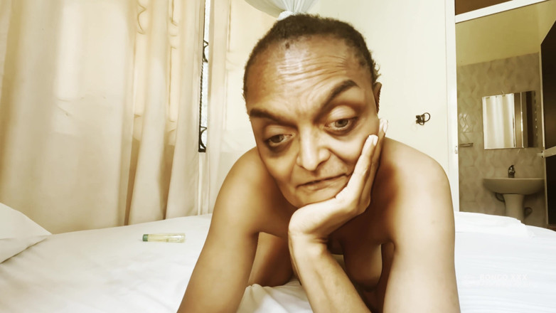 BongoXXX: Amico, ho scopato la tua matrigna nel culo