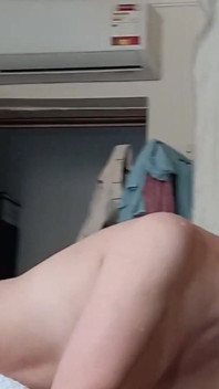 Nadržená Manželka Má Velkého Černého Ptáka, Část 1
