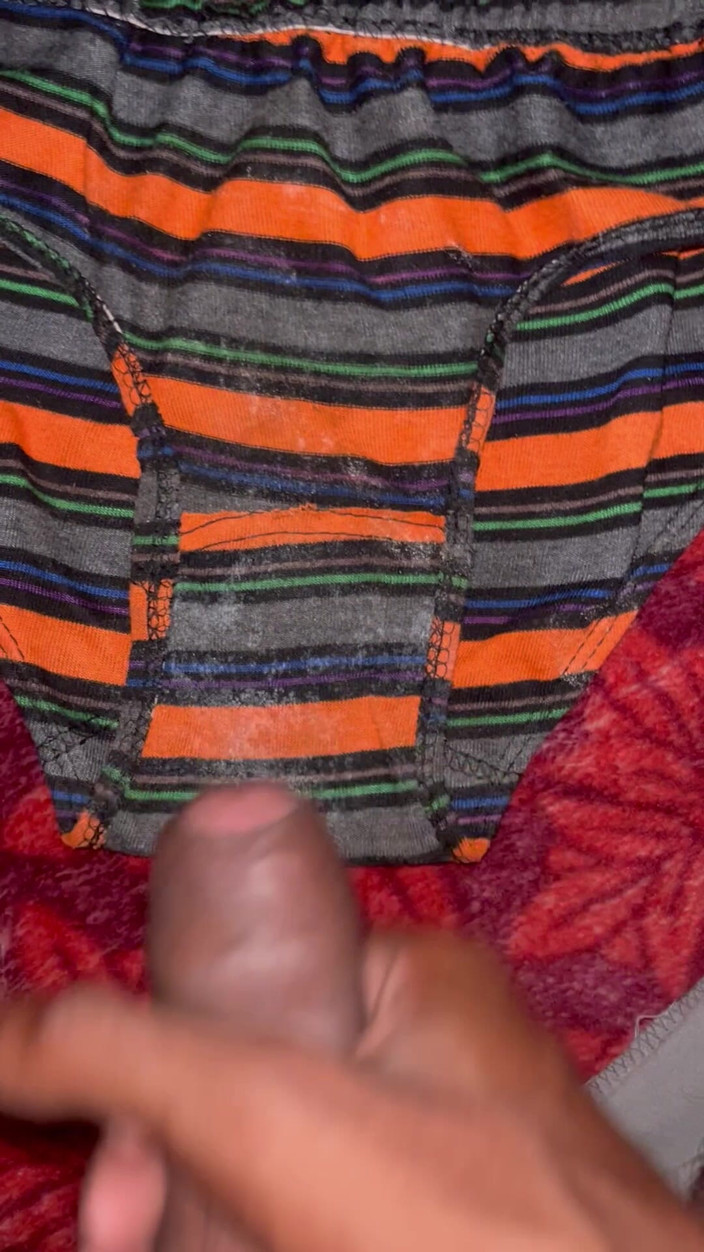 Cumlover35804: Bir sürü döl komşu külotu