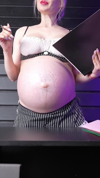 Učitel oplodní špatné studenty při hraní rolí