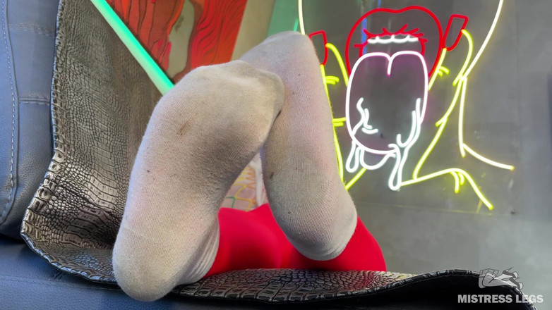 Mistress Legs: jari jari tangan saya untuk awak dalam stoking ketat merah...