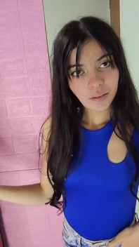 Sexo nos armários da faculdade! Laura é fodida por seu colega de classe