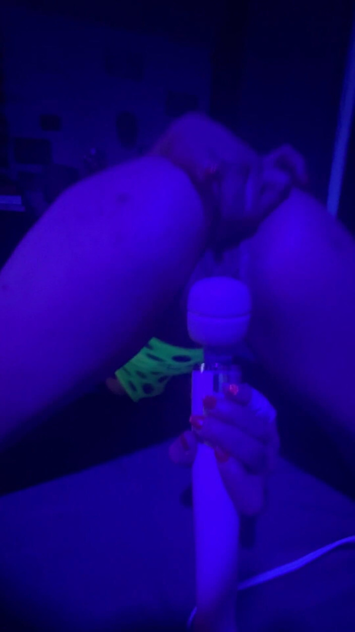 Zoey Portland: Sexy stiefmoeder laat zich naar de club gaan achter de...