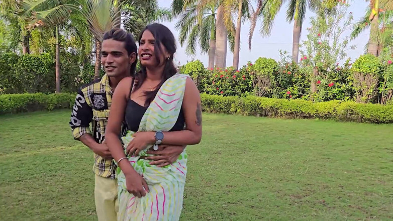 Kamasutra61: Desi Indian Real Fucking on Open Road and Jungle Outdoor