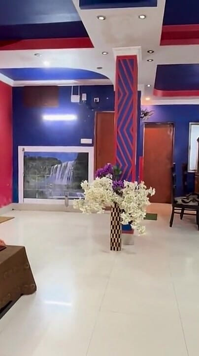 MrsEntertainer: When brother-in-law entered the house to fix something, sister-in-law rang...