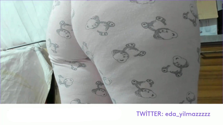 turk_milf_porno: M-am masturbat în pijamale- Pe la spate în pijamale- Cur mare- Porno...