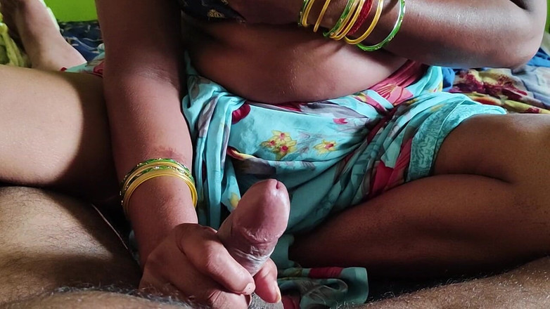 FULLMJEDETI: Bhabhi zatřásla mým penisem