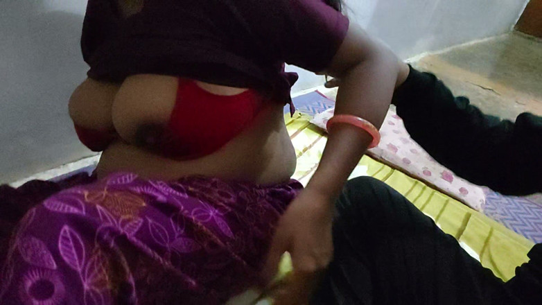 Premi pooja: Sorellastra tette succhia desi man hot video XXX
