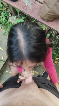 Creampie luar untuk Filipina miang (kami hampir ditangkap)