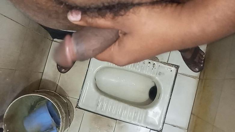 Sweet Indian cock: Indian Hot Boy Sucking and Licking