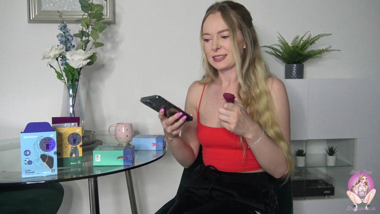 Brea Rose: Tillfredsställande leksak unboxing