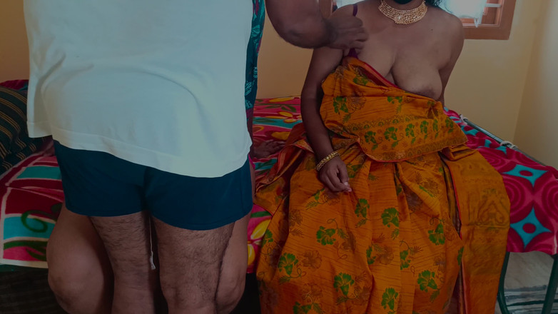 Inba: Chicas familiares disfrutando de trío lésbico