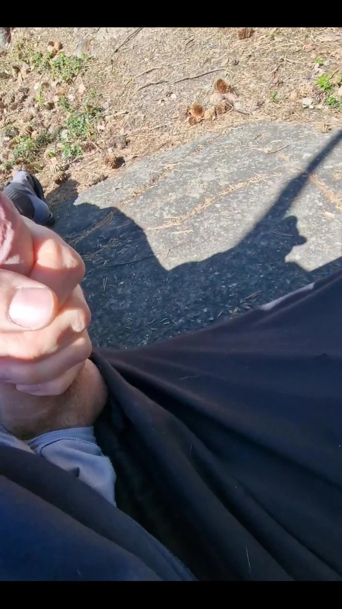 Awesome A: Небольшой перерыв от работы во дворе