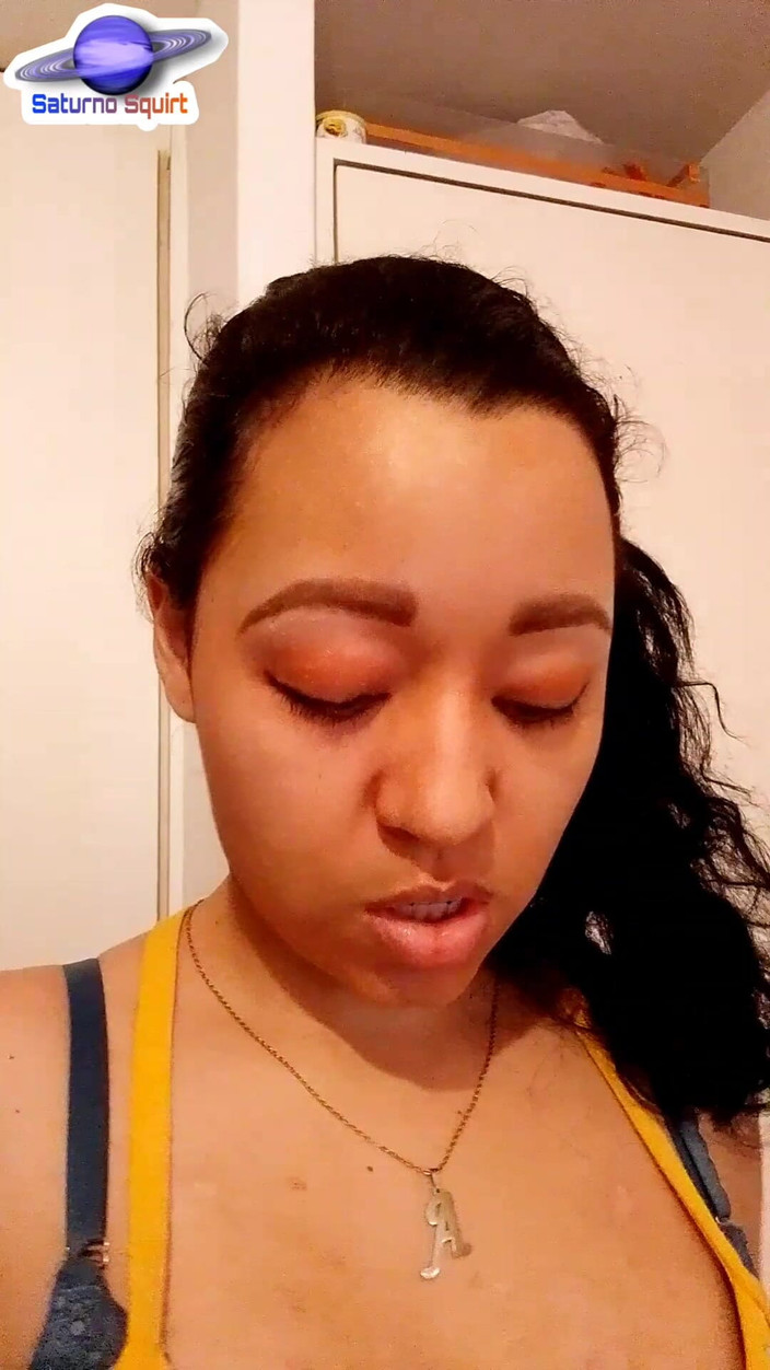 Saturno Squirt: Saturn tryska JOI Ona jest uległym kochankiem, który będzie głęboko...
