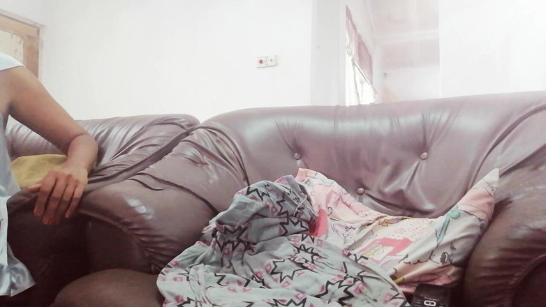 Tina Baby: Tina被干并被勾引脱衣