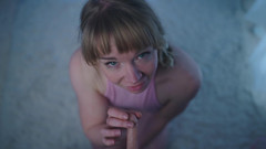 Jolie Lyon: De sexo lesbo a ayudar a hermanastro a correrse en...