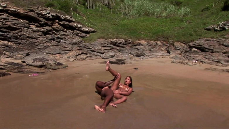 Xtime Network: Baise ma chatte latine sur la plage