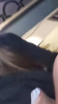 Japonesa nena chupa y folla y consigue preñada
