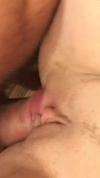 Várias gatas vazando gozadas grossas de xoxotas esticadas