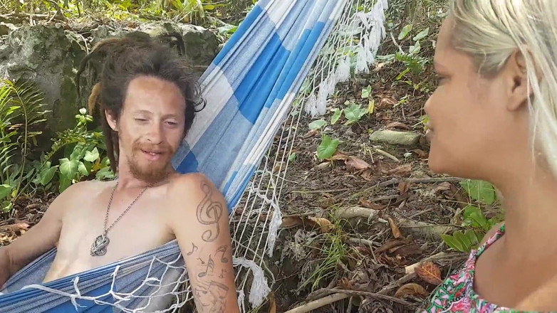 Paty Bumbum: Nymfa vyvrcholí na prodejci na penisu rippi