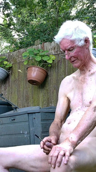 Živý Venkovní Striptýz, Dildo a Znějící Show S Mrdkou