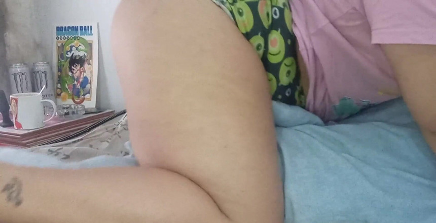 Reyna Tirana: 你喜欢我的新衬衫吗？你会更喜欢整个帖子