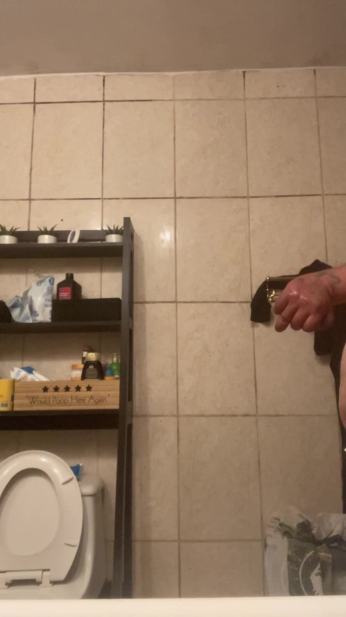 Chubbytits16: Am nevoie de cineva care să se joace cu Care...