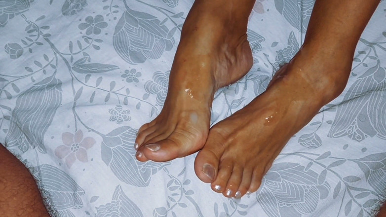 Selena701: Amateur Blonde Mature Wife Enjoys It Daily