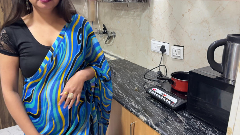 Hornycouple149: Nevlastní syn s velkým čůrákem nakonec dá svou prsatou macechu a šuká...