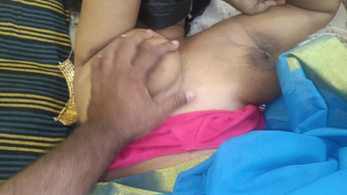 Inba: Casais lésbicos em sexo a três