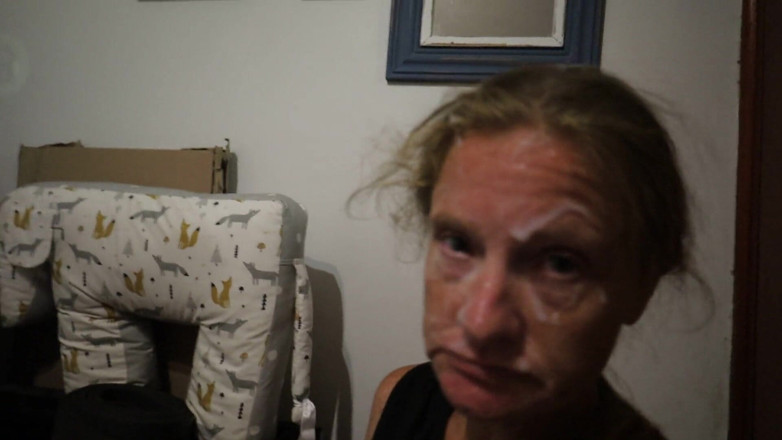 Nasty Moms: Esposa safada de caminhoneiros recebe uma foda dura na garganta...