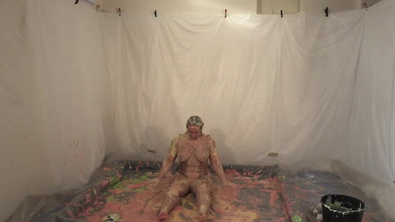 Gunked up girls: Ashley Rider - 被枪击