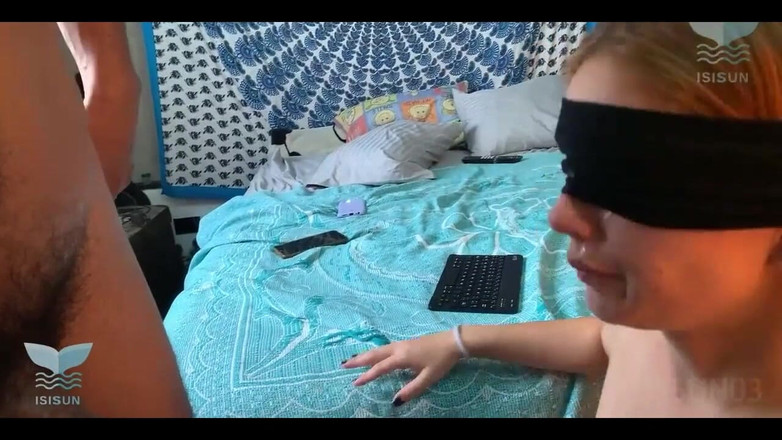 Isis Sun: とても熱いフェラチオ、射精、精液飲み込みのコンピレーション